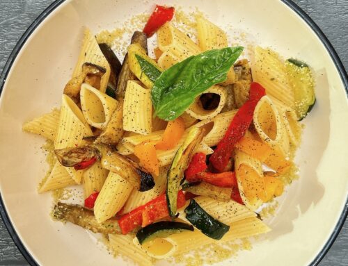 Pasta con verdurine grigliate e pesto di basilico