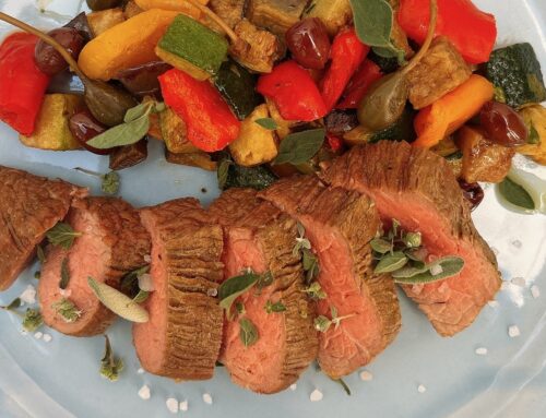 Tagliata di manzo con intingolo di verdure alla mediterranea